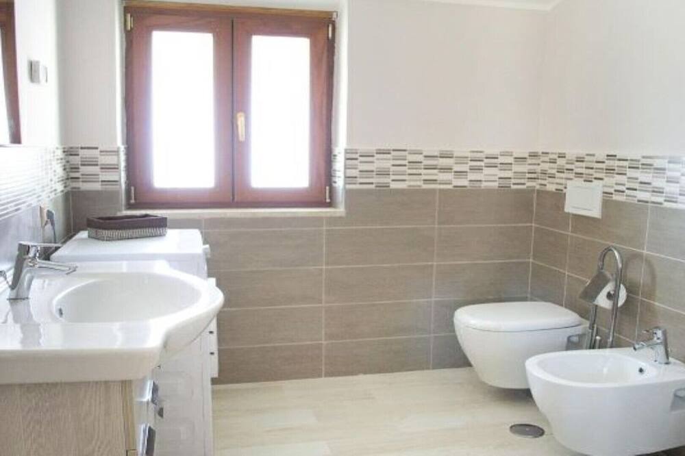 Photo of Bathroom in Bomerano