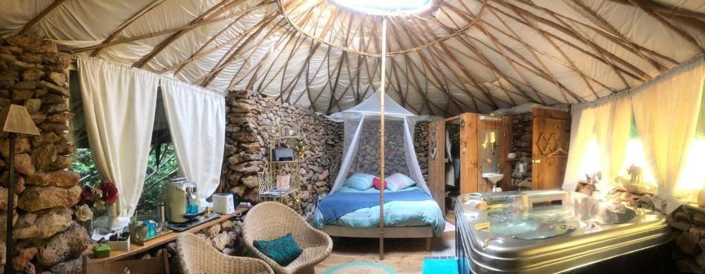 Photo of Bedroom in Saint-Maximin-la-Sainte-Baume
