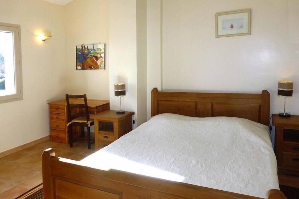 Photo of Bedroom in Lacoste