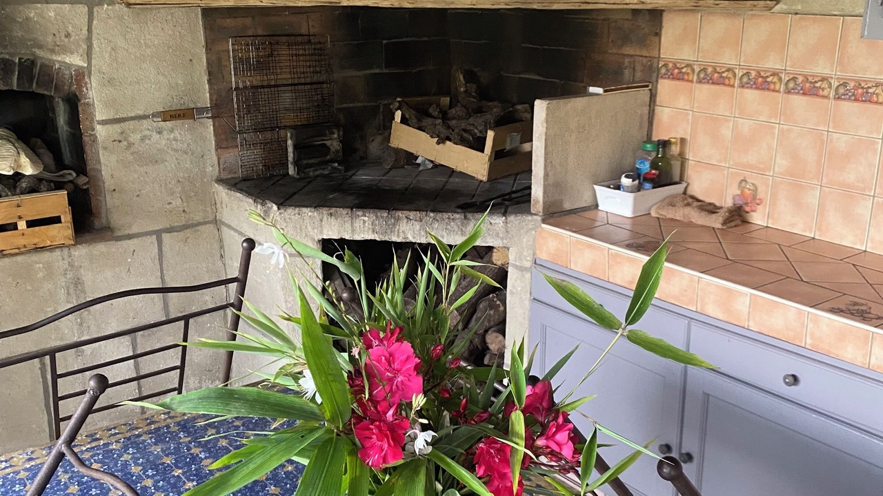 Photo of Outdoor in Comps