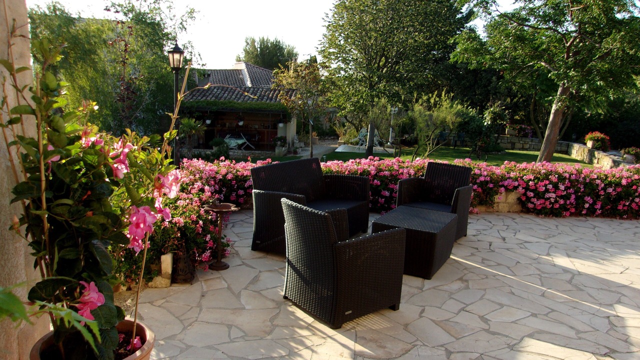 Photo of Patio Balcony in Comps