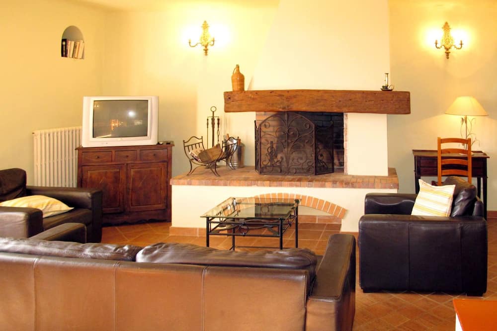 Photo of Livingroom in Ollieres