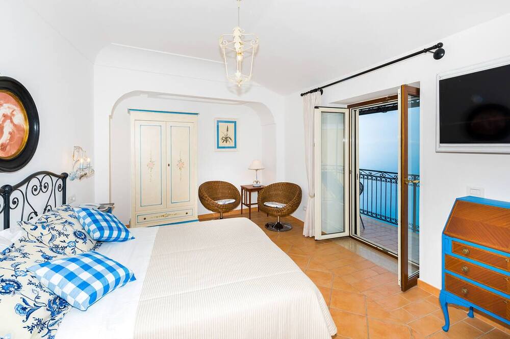Photo of Bedroom in Path of the Gods
