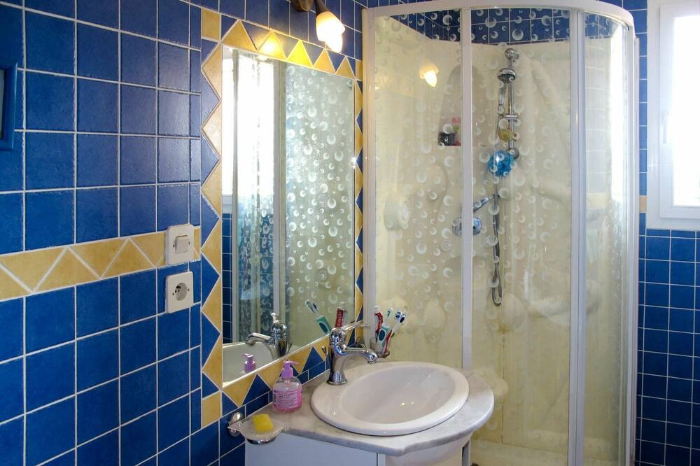Photo of Bathroom in Montfort-sur-Argens