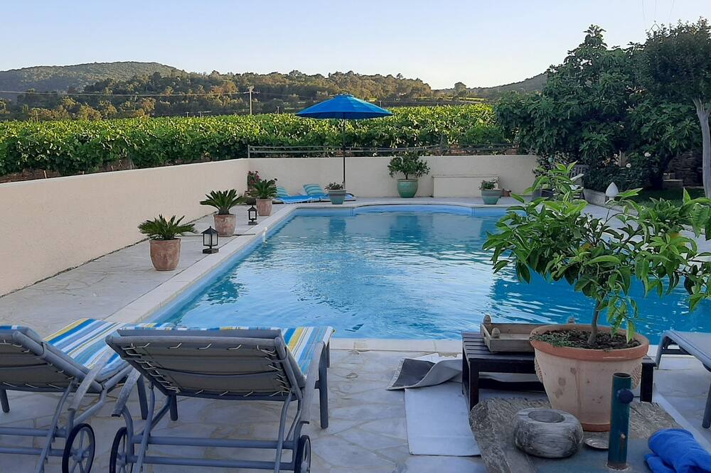 Photo of Outdoor in La Mole