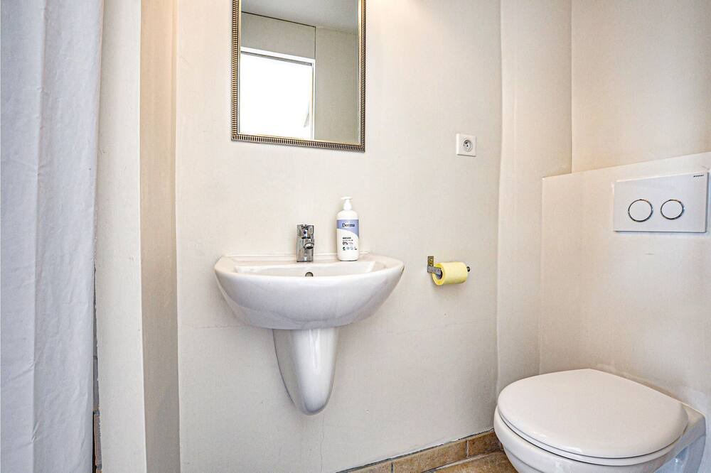 Photo of Bathroom in Claviers
