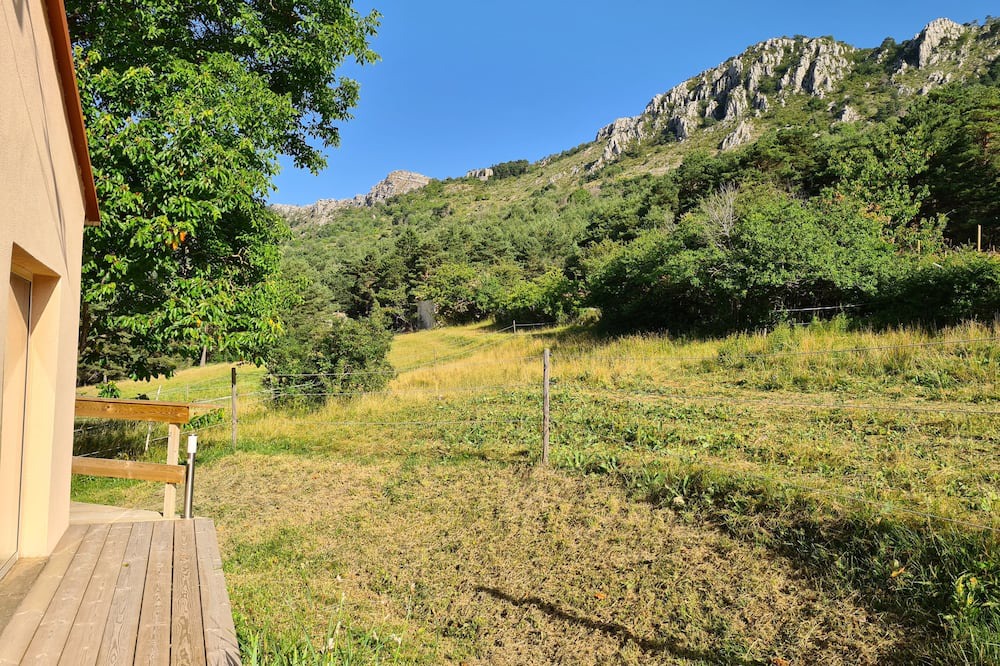 Photo of Outdoor in Seranon