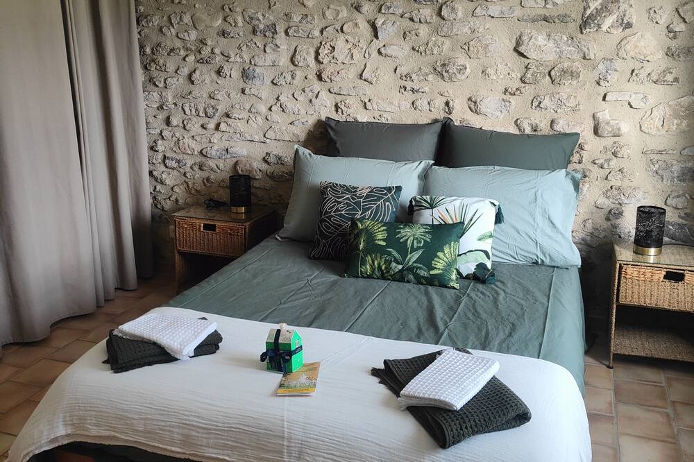 Photo of Bedroom in Forcalquier