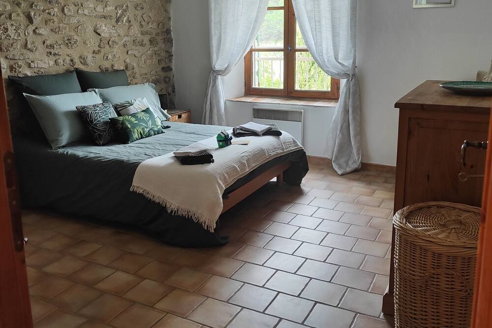 Photo of Bedroom in Forcalquier