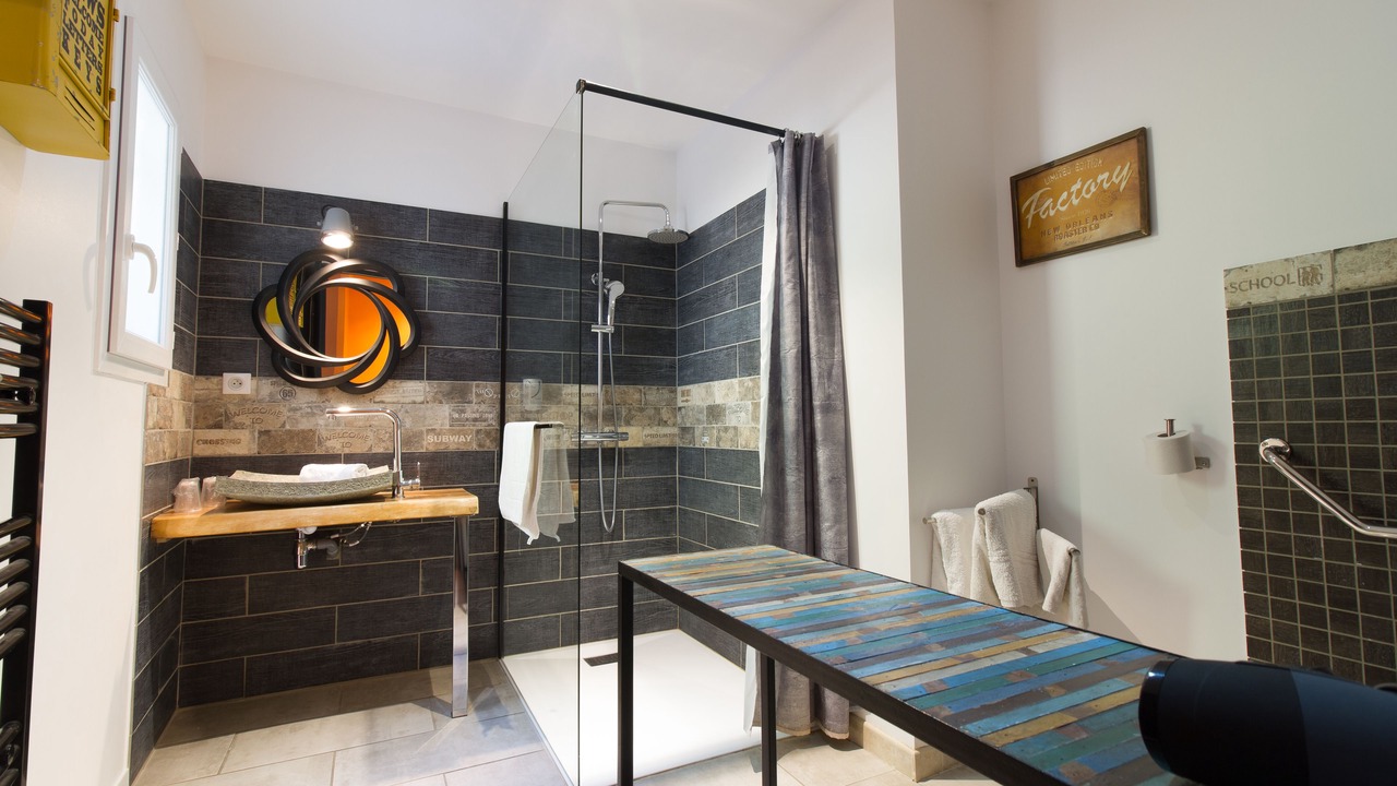 Photo of Bathroom in Peyruis