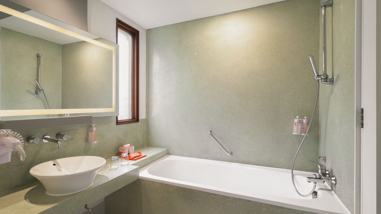 Photo of Bathroom in Tuban