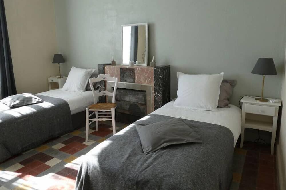 Photo of Bedroom in Caromb