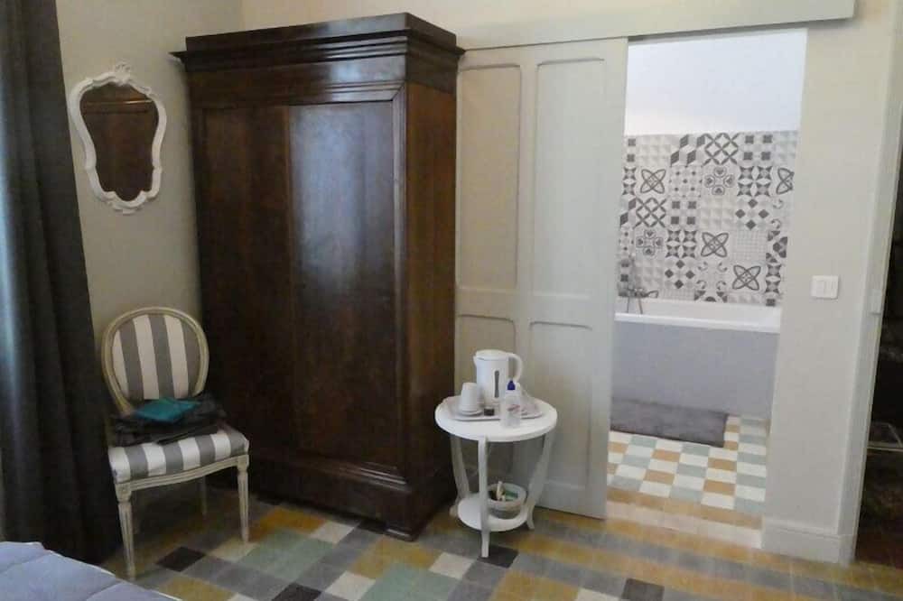 Photo of Bedroom in Caromb