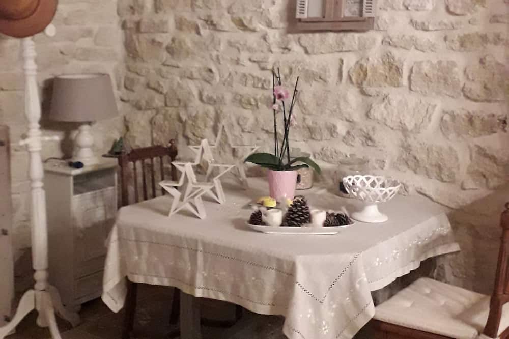 Photo of Livingroom in Caromb