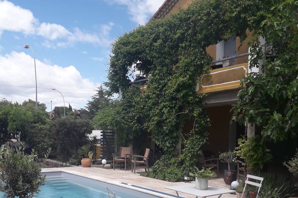 Photo of Outdoor in Caromb