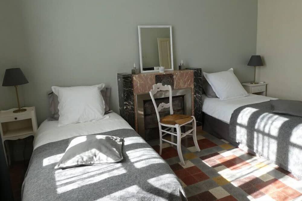 Photo of Bedroom in Caromb