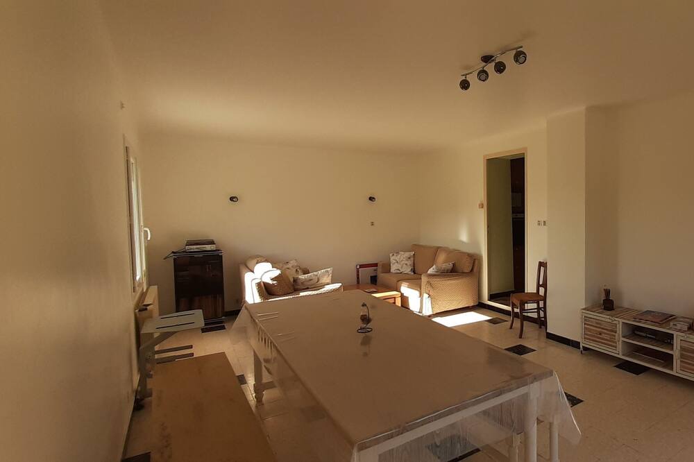 Photo of Bedroom in Tourves