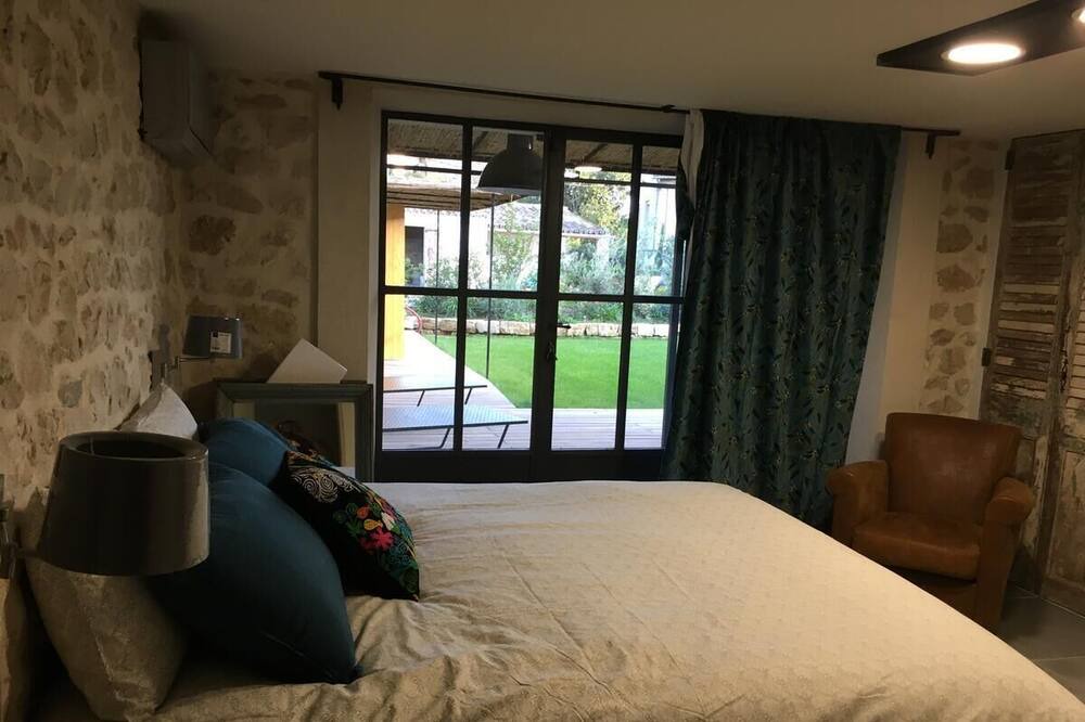 Photo of Bedroom in Cabannes