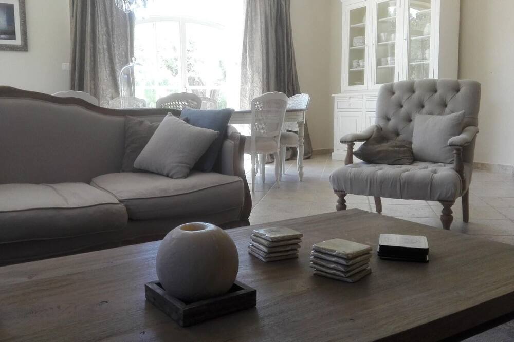 Photo of Livingroom in Cairanne