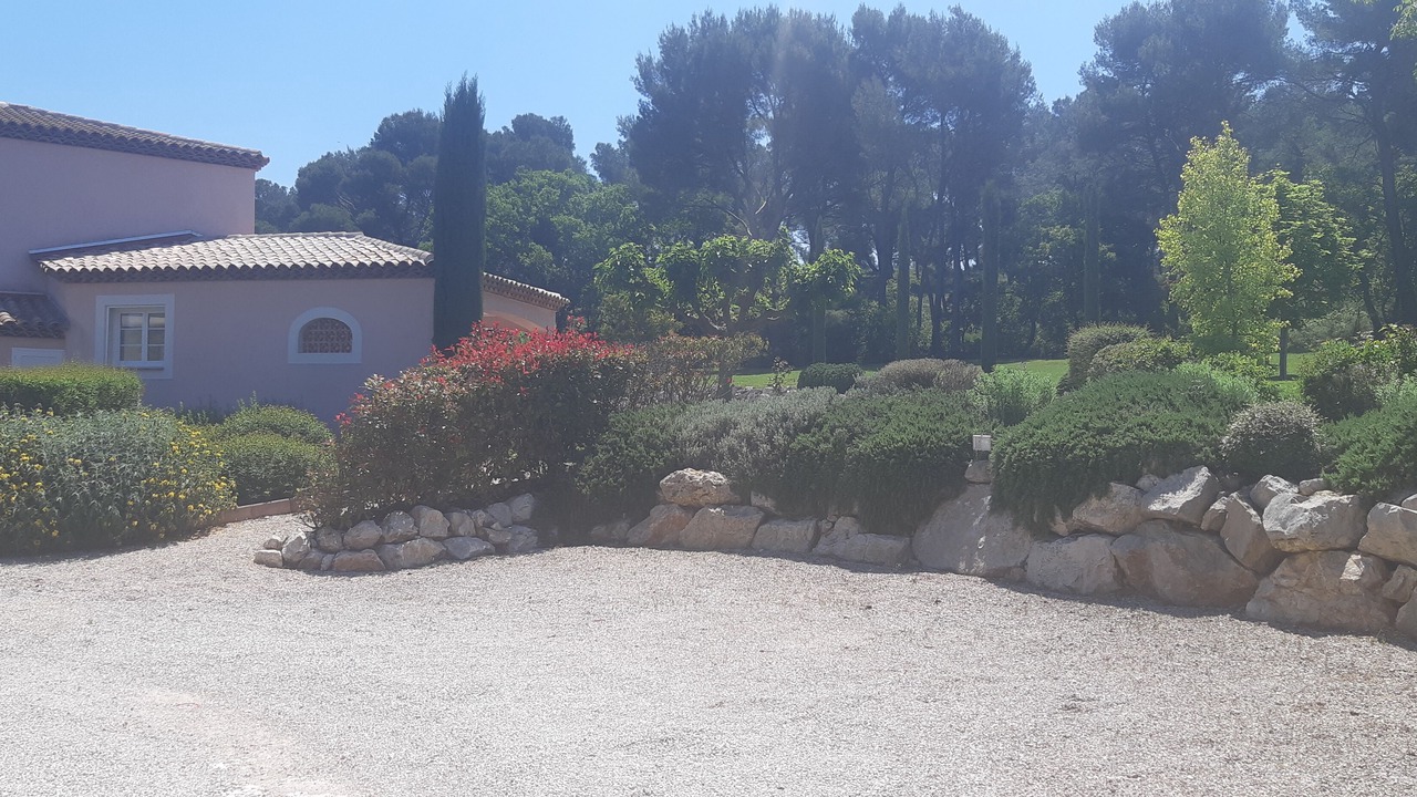Photo of Outdoor in Cabries