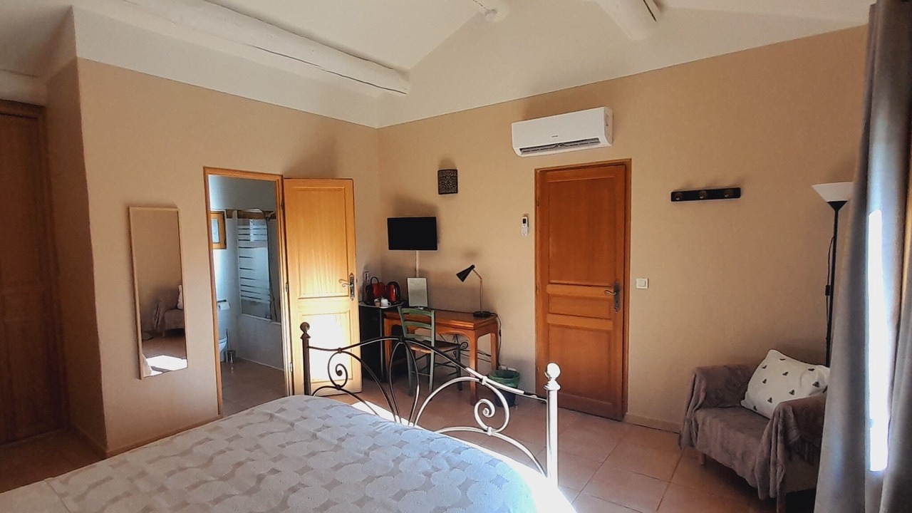 Photo of Bedroom in Salon-de-Provence