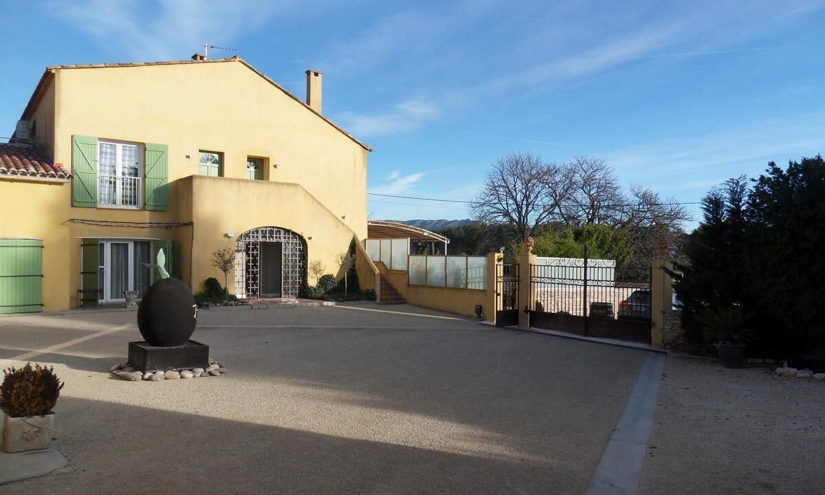 Photo of Outdoor in Venelles