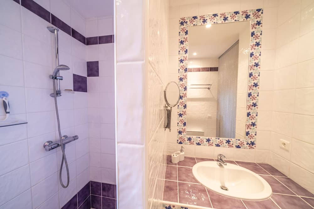 Photo of Bathroom in Mollans-sur-Ouveze