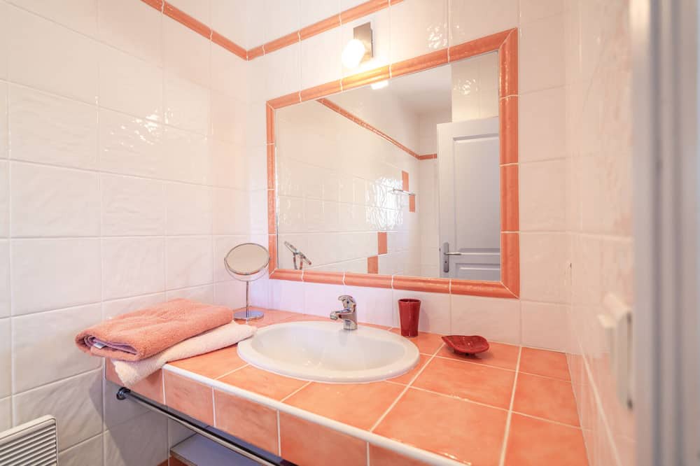 Photo of Bathroom in Mollans-sur-Ouveze