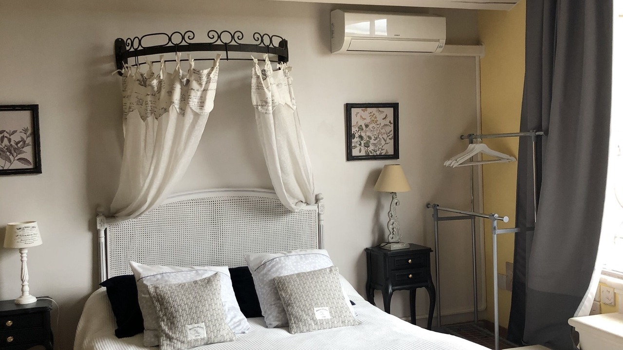 Photo of Bedroom in Courthezon