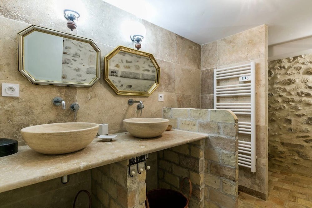 Photo of Bathroom in Boulbon