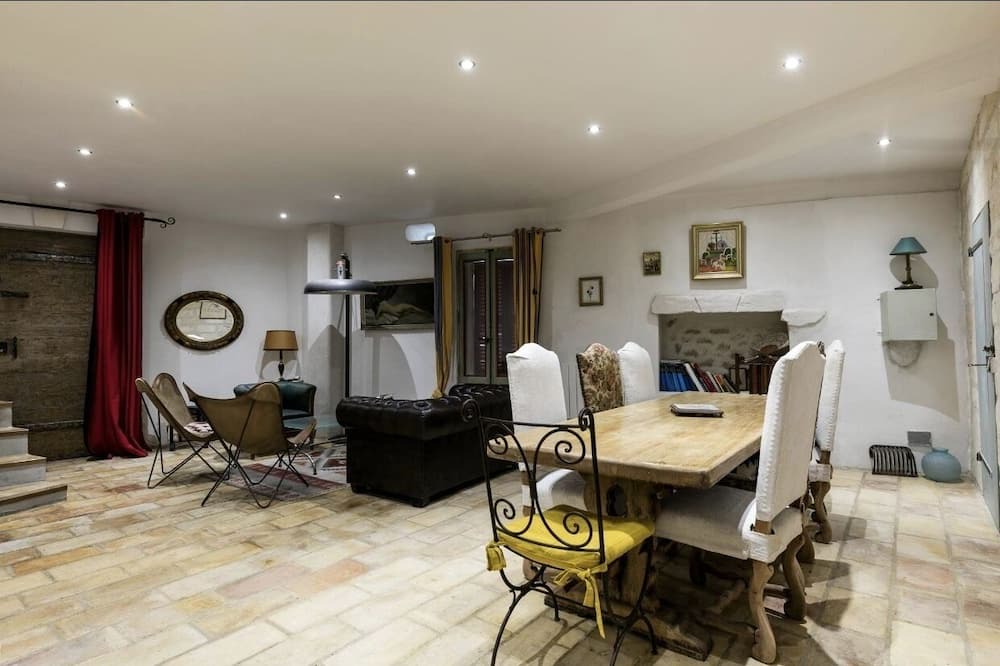 Photo of Bedroom in Boulbon