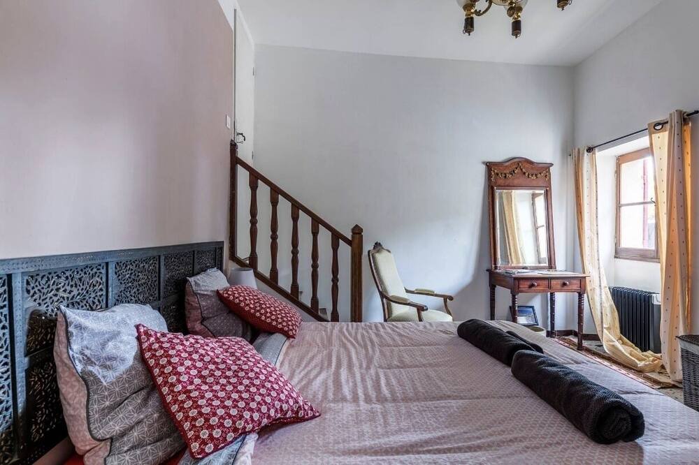 Photo of Bedroom in Boulbon