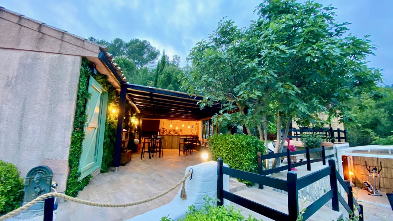 Photo of Outdoor in Callas