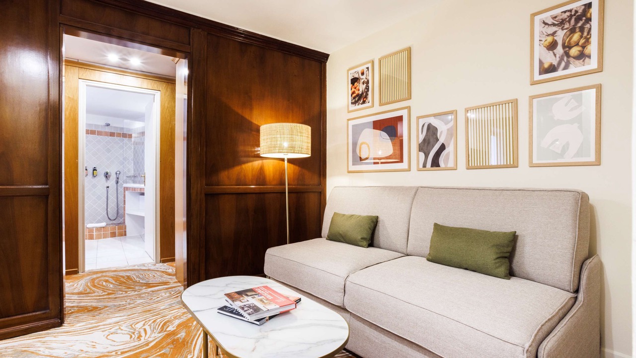 Photo of Bedroom in Orange