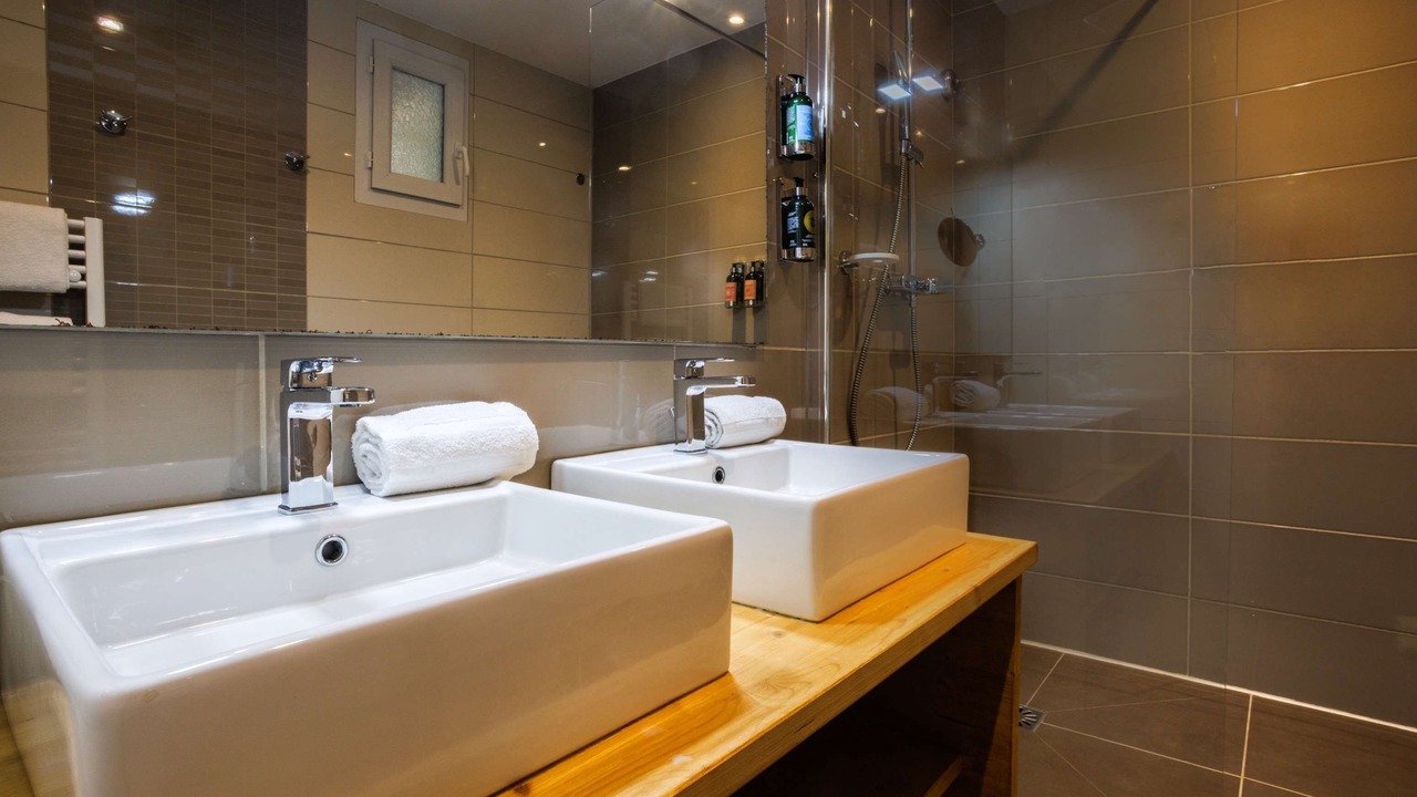 Photo of Bathroom in Orange