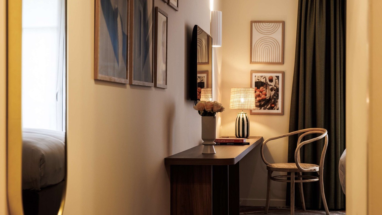 Photo of Bedroom in Orange