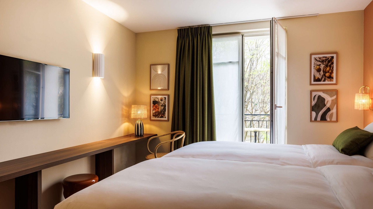 Photo of Bedroom in Orange