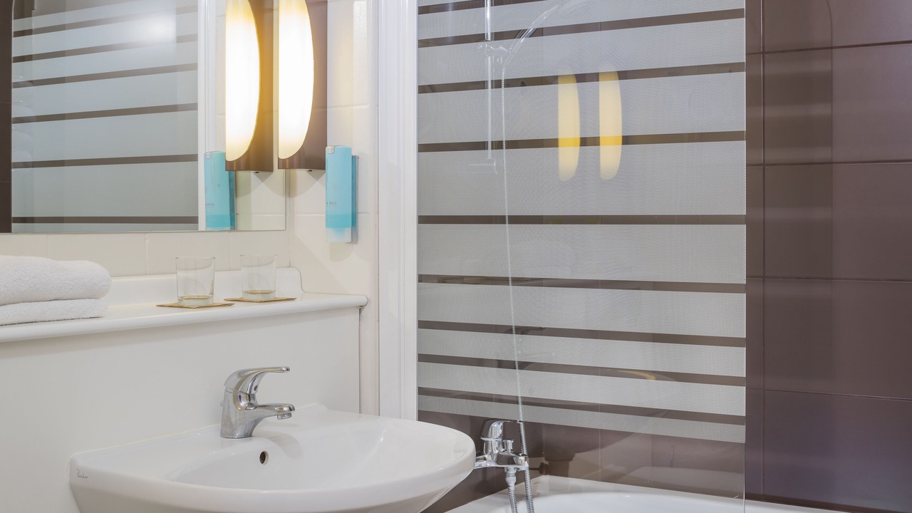 Photo of Bathroom in Saint Tronquet Business Park