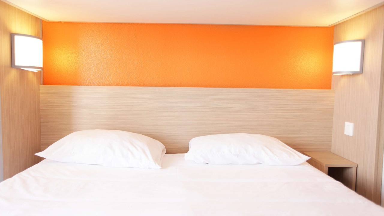 Photo of Bedroom in Orange
