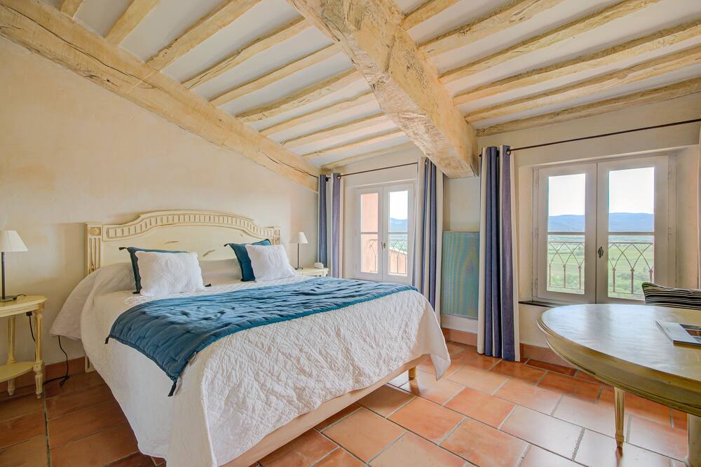 Photo of Bedroom in Roussillon