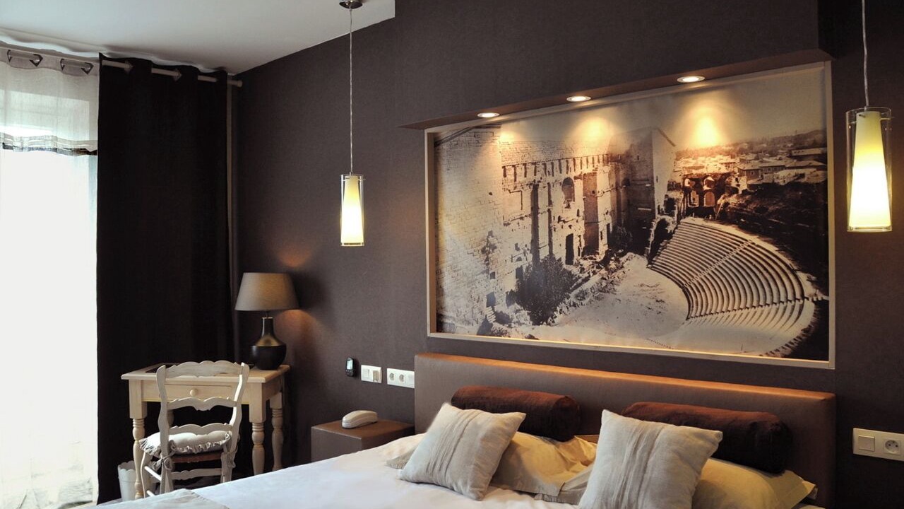 Photo of Bedroom in Orange