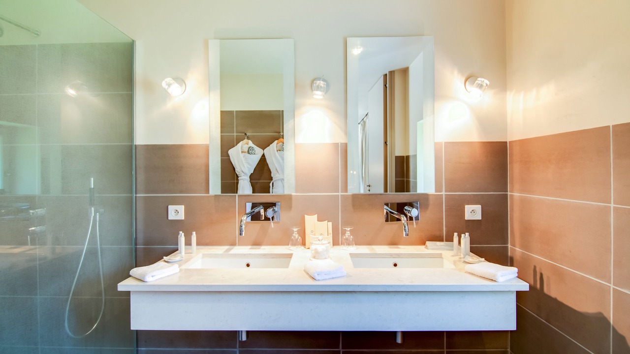 Photo of Bathroom in Le Sambuc