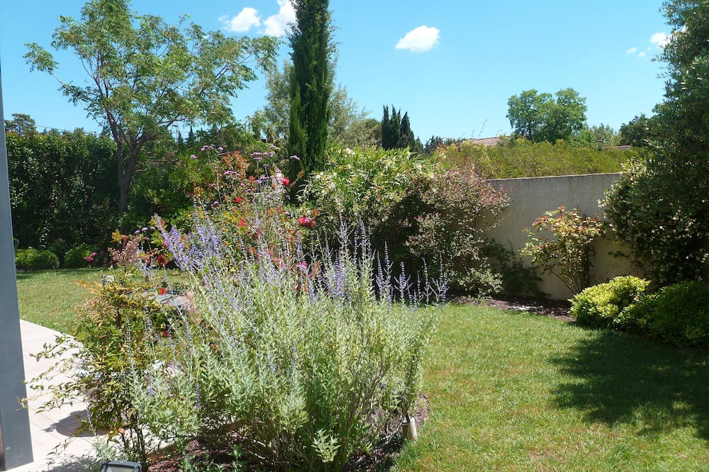 Photo of Outdoor in Montfavet