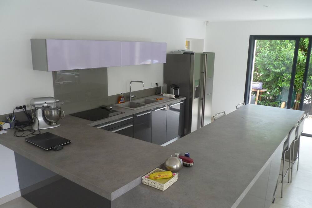 Photo of Kitchen in Montfavet