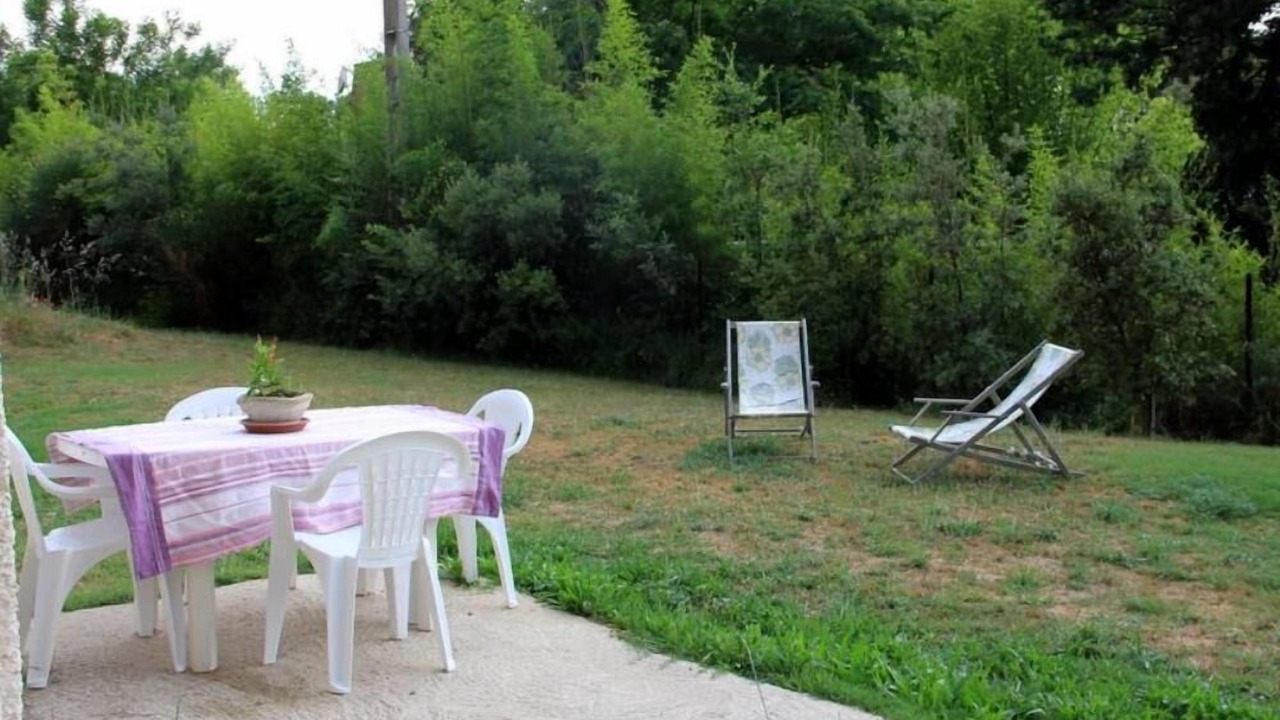 Photo of Outdoor in Jouques