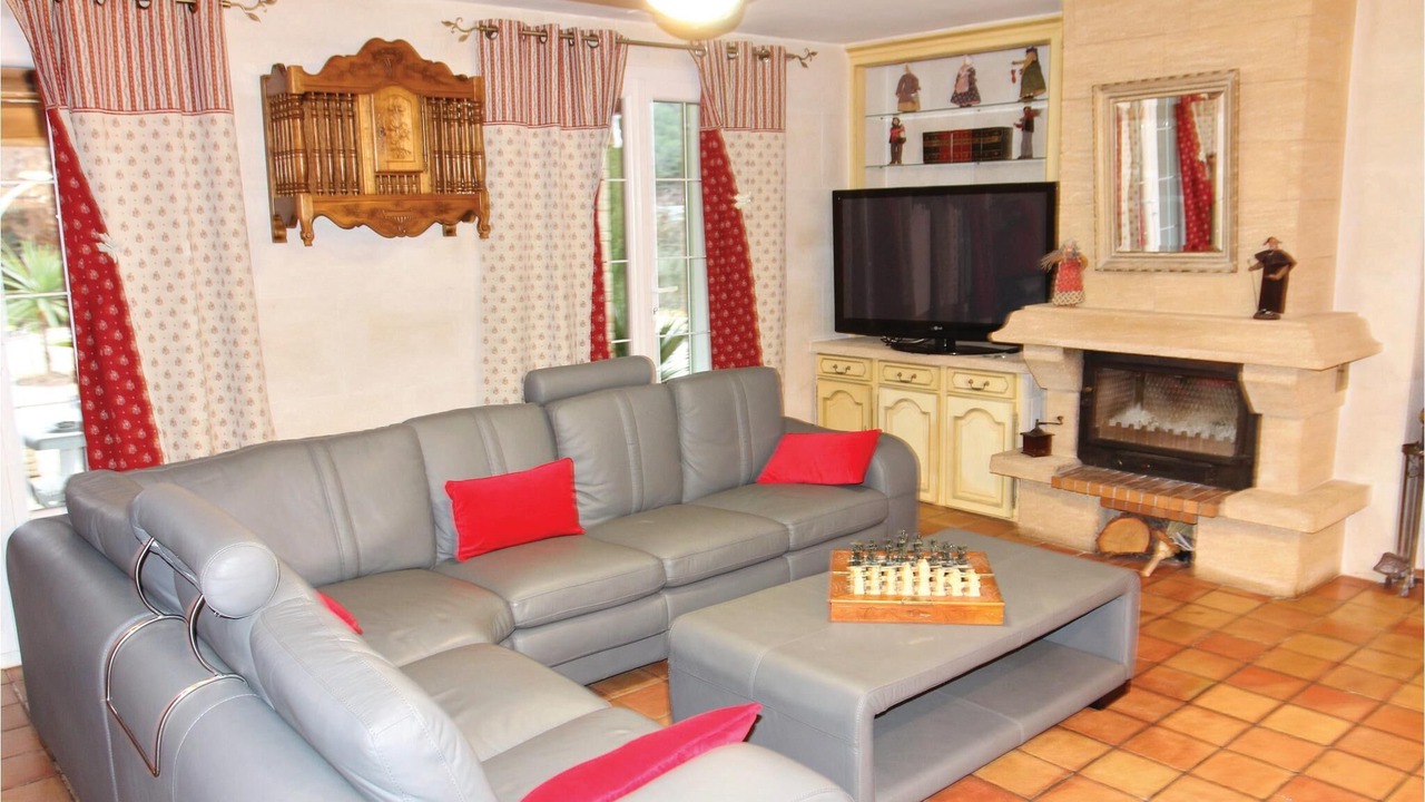 Photo of Livingroom in Boulbon
