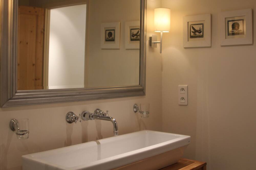 Photo of Bathroom in Valreas
