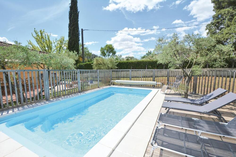 Photo of Outdoor in Comps