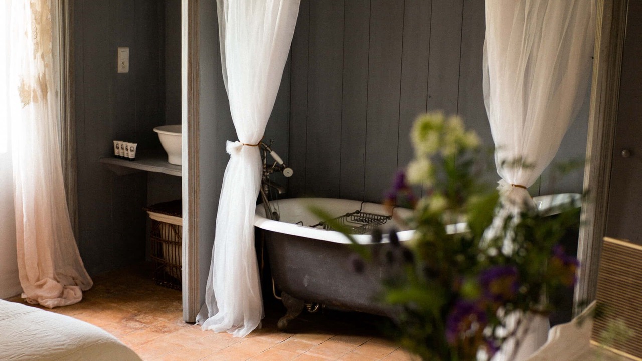 Photo of Bathroom in Lourmarin