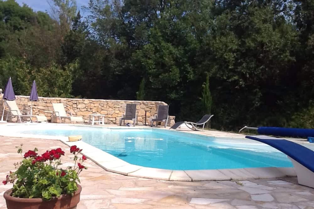 Photo of Outdoor in Jouques